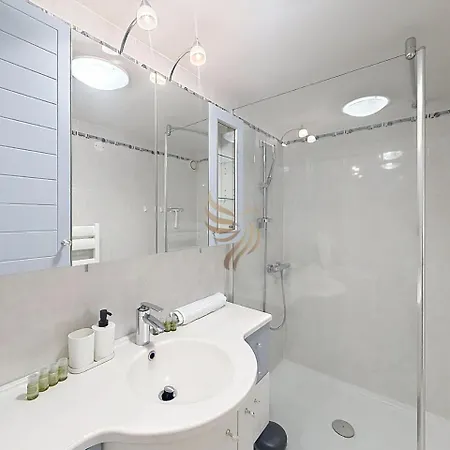 1547 Privilege - 4 Pers Wifi Vue Piscine Garage Appartamento *